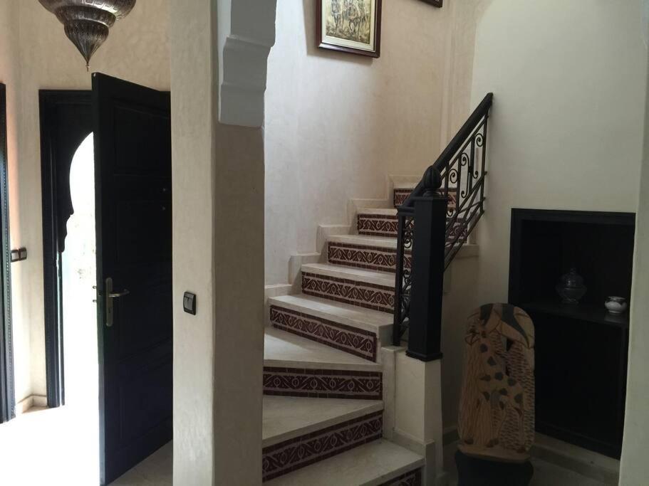 Capstay In Secure Villa Marrakesch